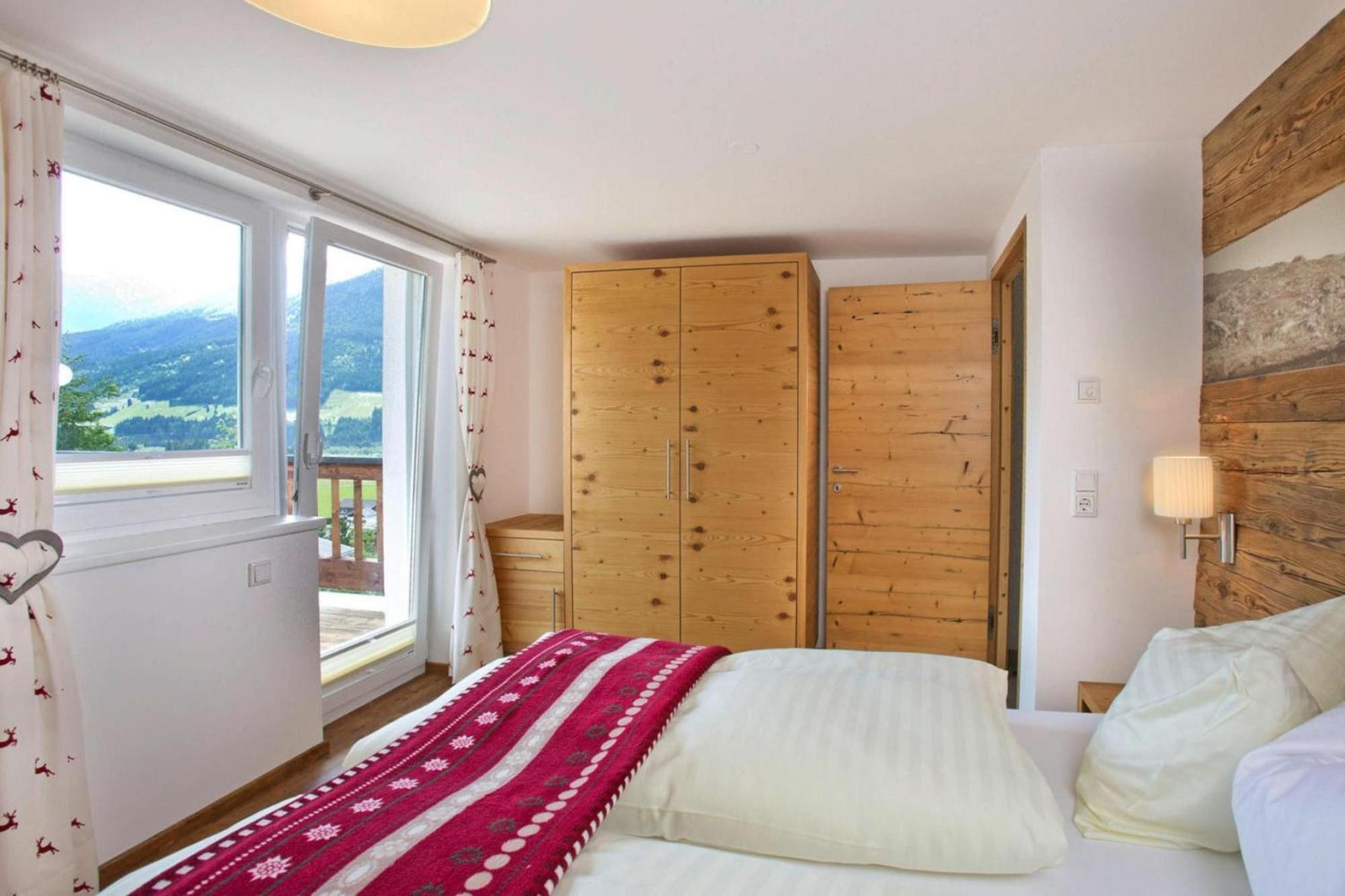 Apartment In Neukirchen With A Balcony Neukirchen am Großvenediger Eksteriør bilde