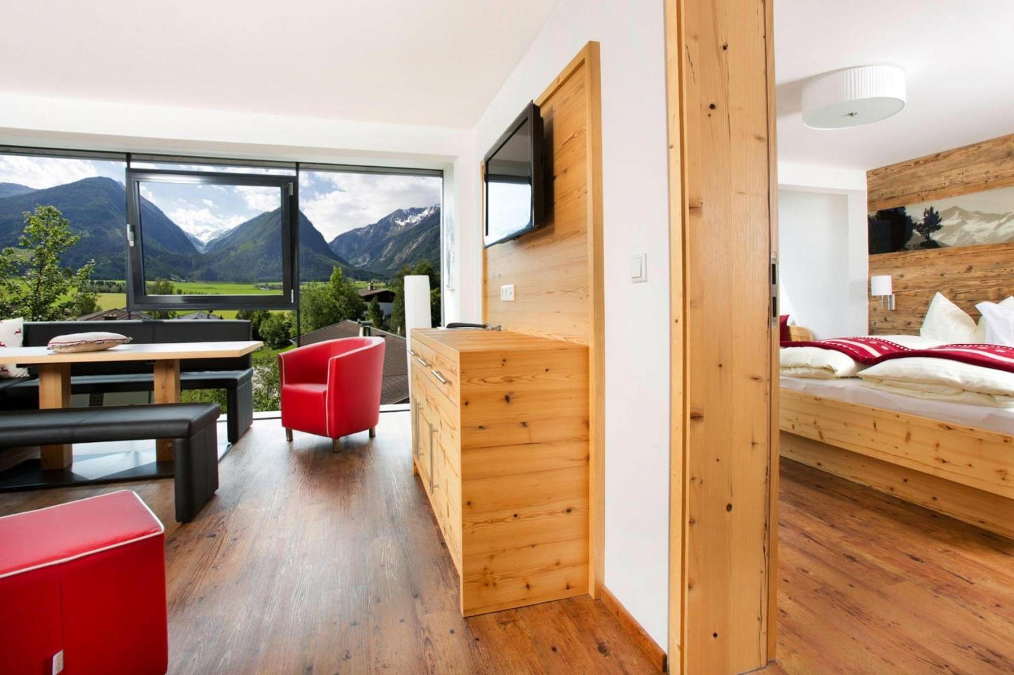 Apartment In Neukirchen With A Balcony Neukirchen am Großvenediger Eksteriør bilde